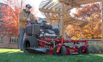 CroppedImage350210-Ferris-CommercialWBMowers-22.jpg