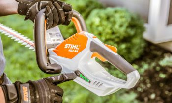 CroppedImage350210-Stihl-BatteryHedgeTrimmers-22.jpg