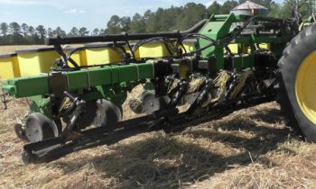 CroppedImage350210-Yetter-5500-CCD-20.jpg